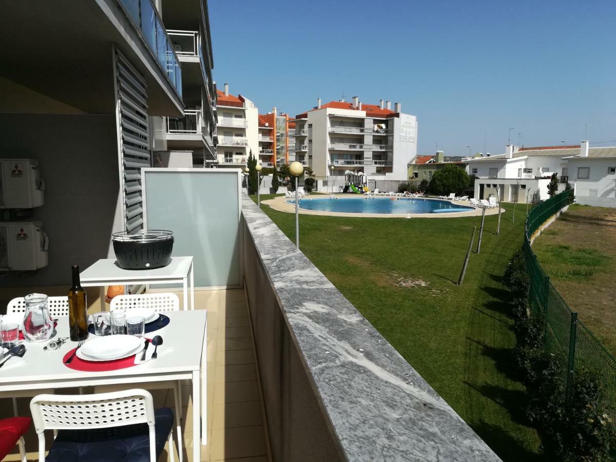 Apartamento Bayside - Sao Martinho Do Porto Bagian luar foto